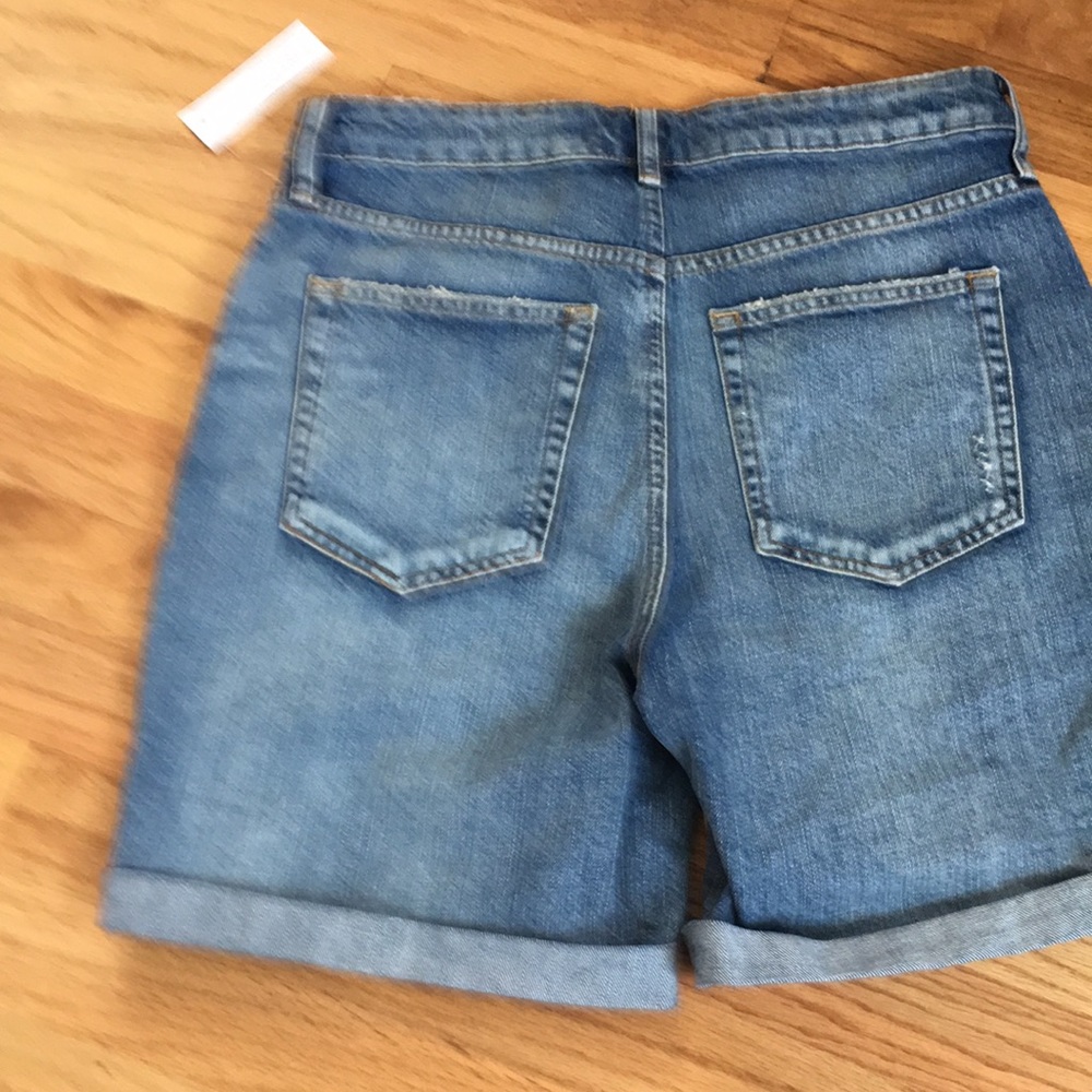 Shorts - Picture 3 of 3